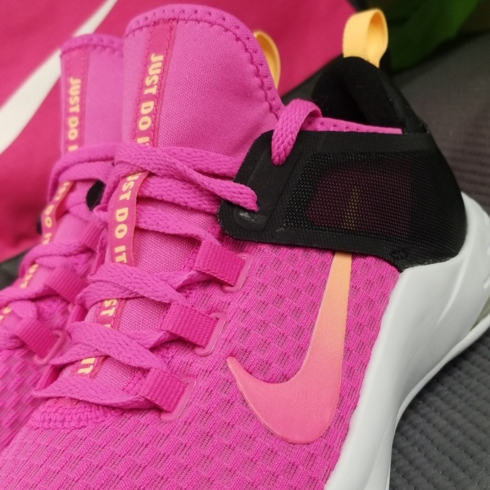 Nike Air Max Bella TR2 Womens - Picture 6 of 8